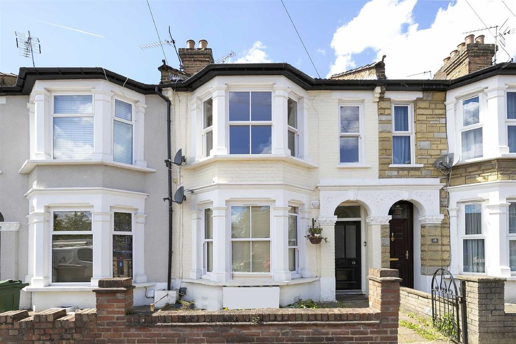 Property photo 1 of 8