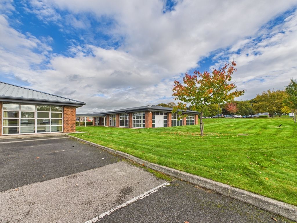 Property photo 1 of 11 Photo 10