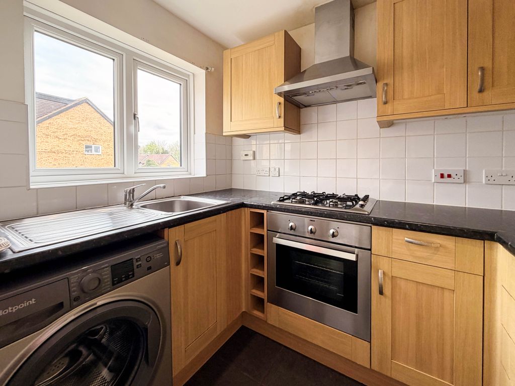 Property photo 3 of 14 i