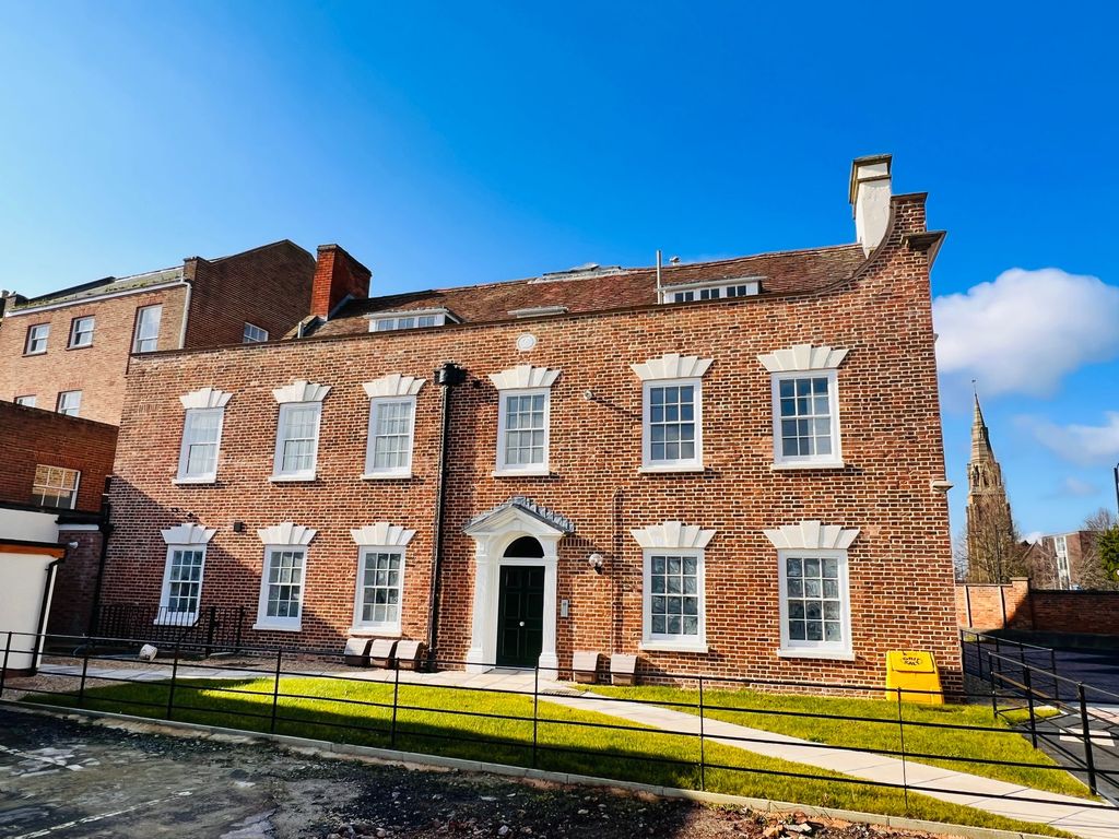 Property photo 1 of 18 Windsor House
