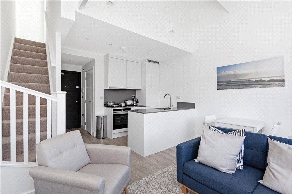 Property photo 1 of 10 Kitchen/Living Room