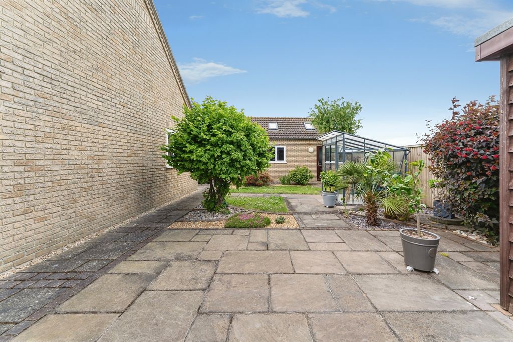 Property photo 3 of 22