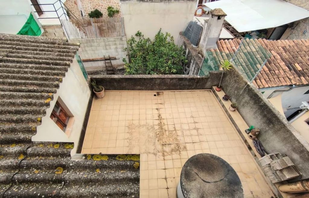 Property photo 3 of 12 6.Jpg