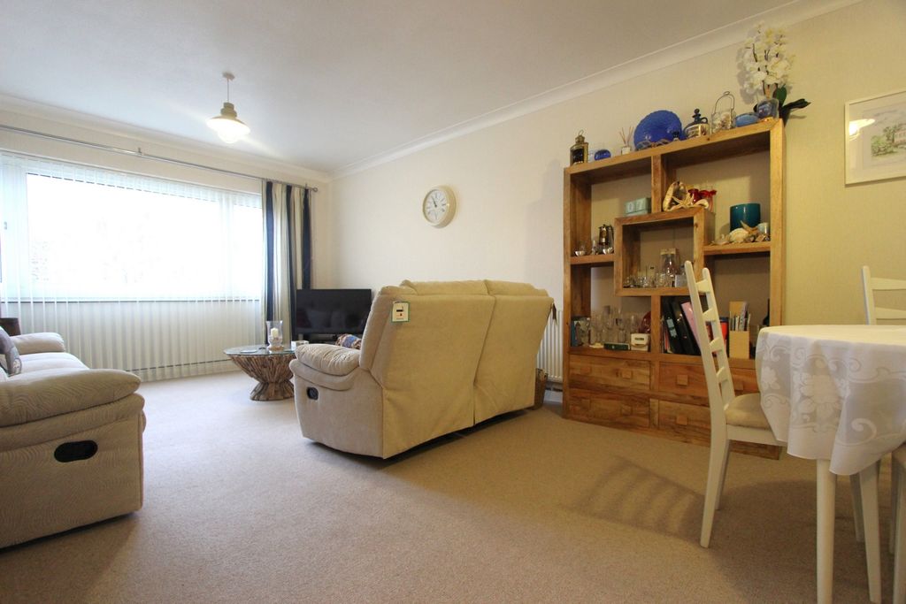 Property photo 2 of 11 Photo 10