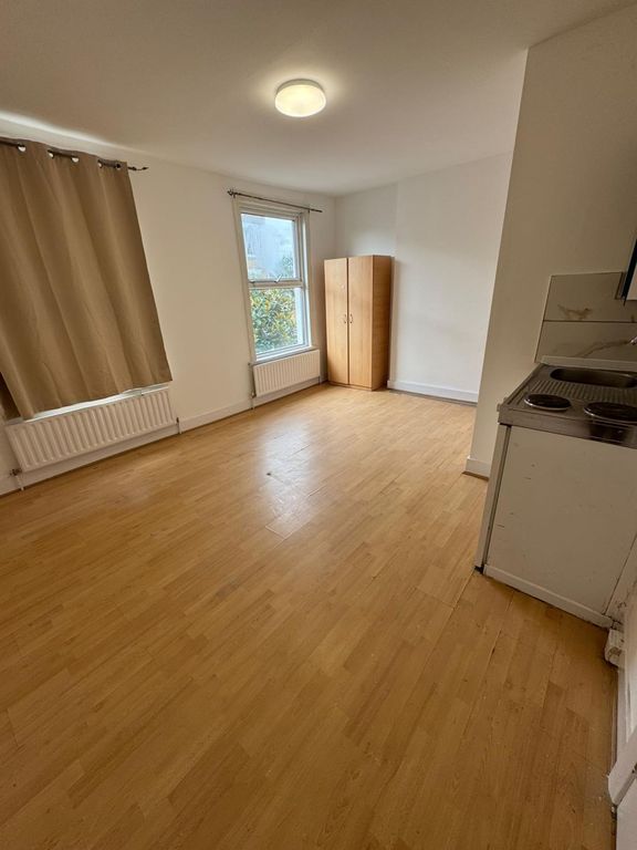 Property photo 1 of 5