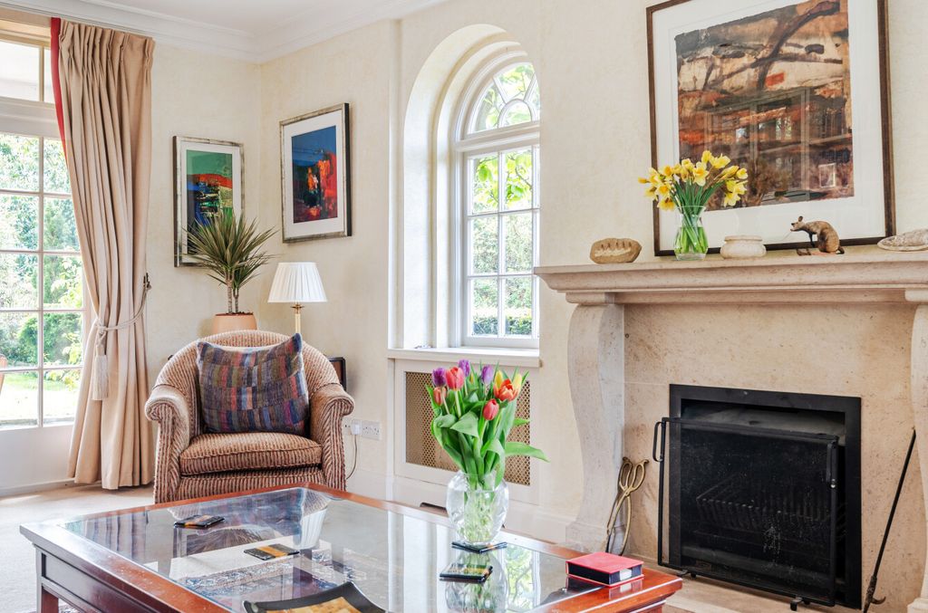 Property photo 3 of 28 1440358-17-69E63d...