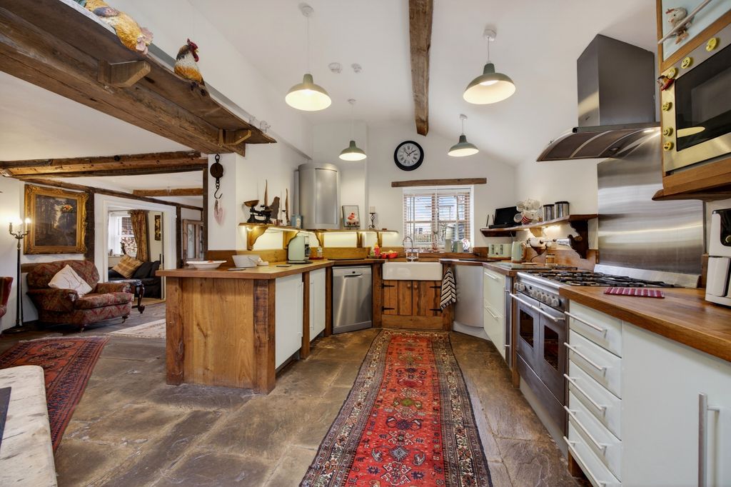 Property photo 3 of 45 Kitchen