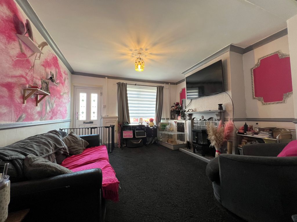 Property photo 2 of 12