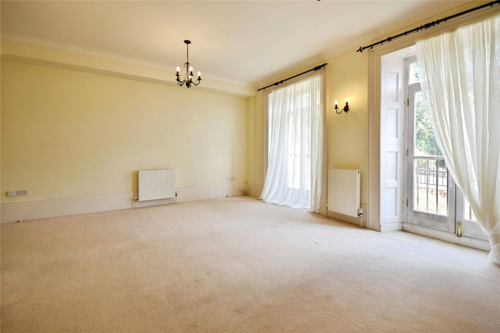 Property photo 2 of 15 Picture No. 05