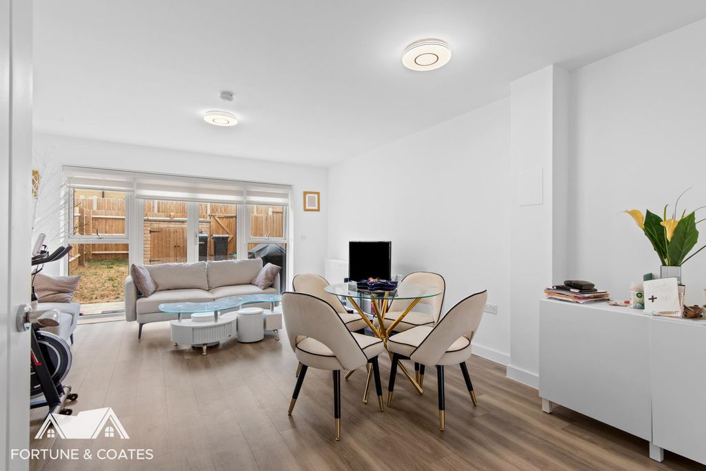 Property photo 3 of 19 Kennelslane_2.Jpg
