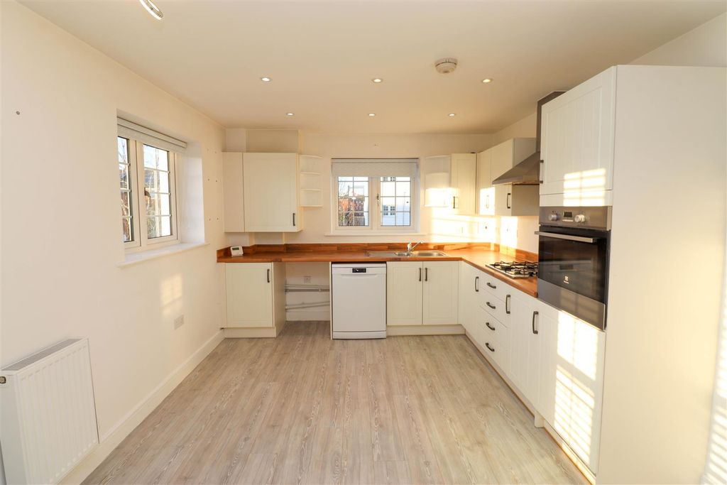 Property photo 3 of 16 Open Plan Living/Dining/Kitchen