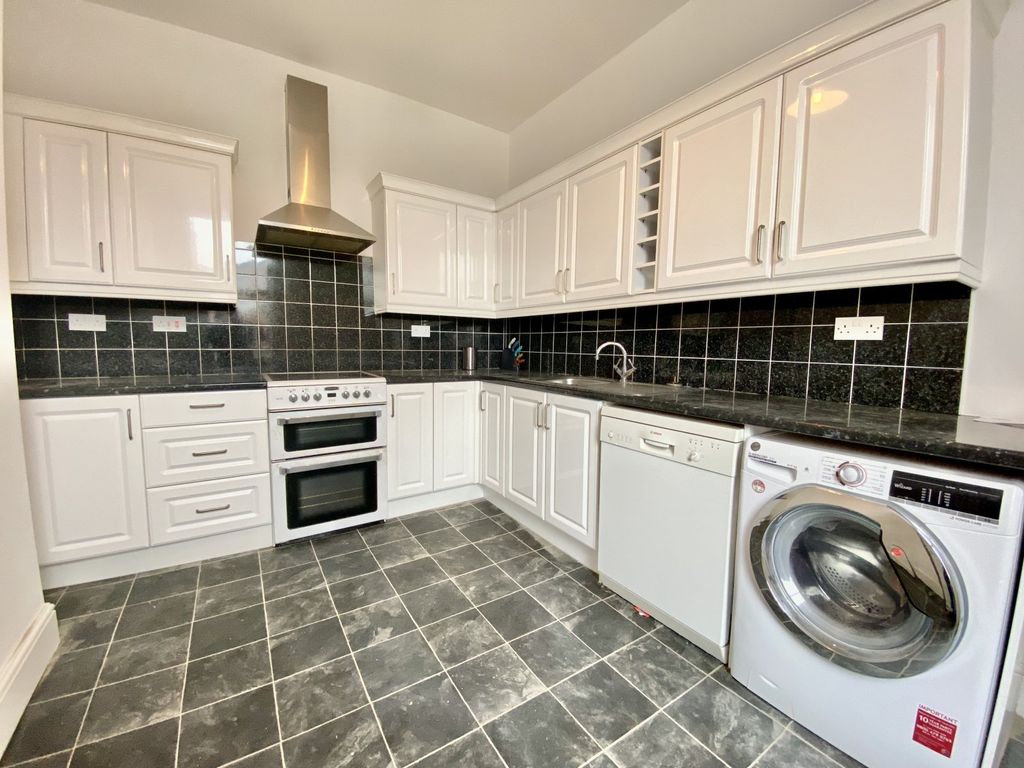 Property photo 3 of 8 Picture No. 04