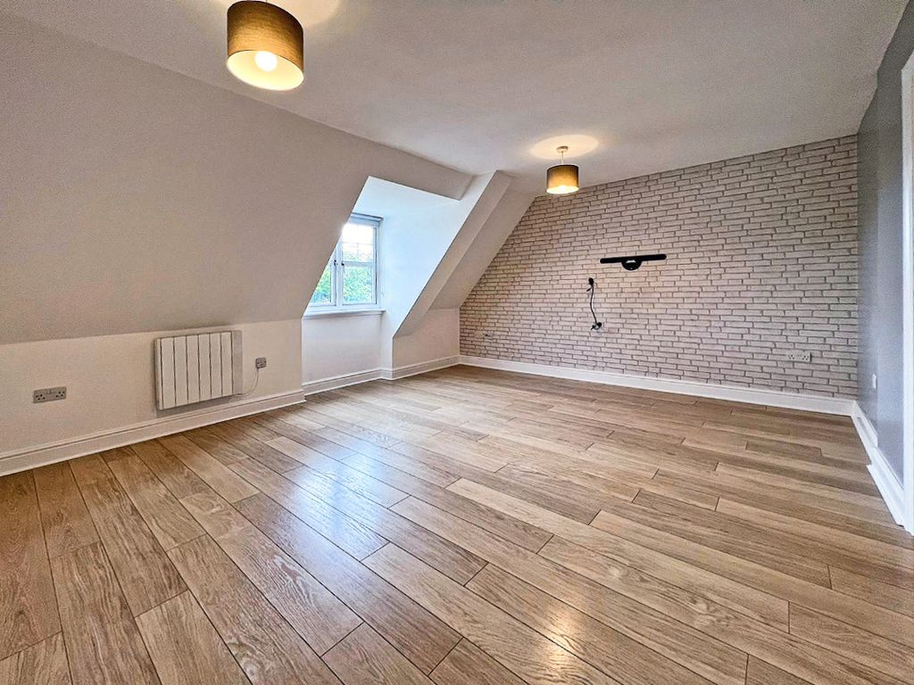 Property photo 3 of 12 3