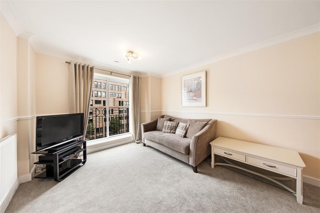 Property photo 1 of 17 Flat 45, Globe View, 10 High Timber St - Mimorzmsc