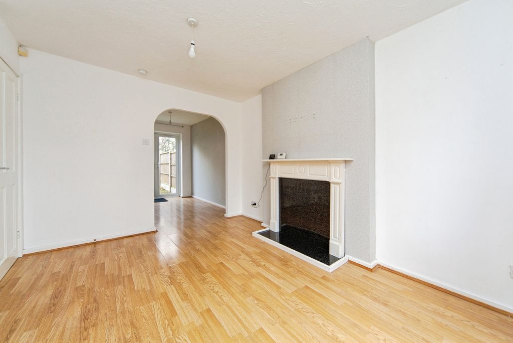 Property photo 3 of 12 Pbox-Img.Jpg