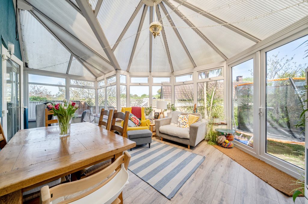 Property photo 2 of 23 Conservatory