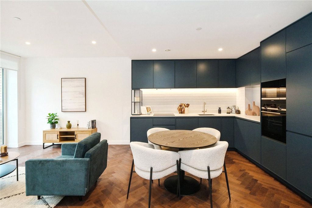 Property photo 3 of 16 Kitchen