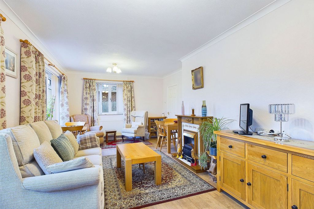 Property photo 1 of 20