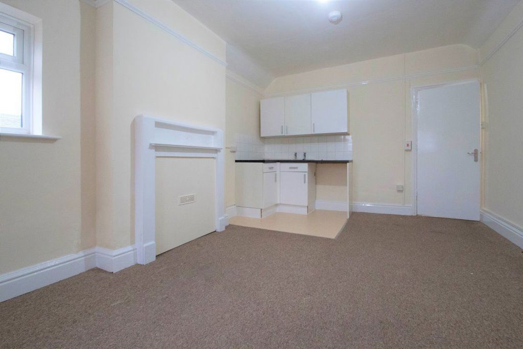 Property photo 1 of 4