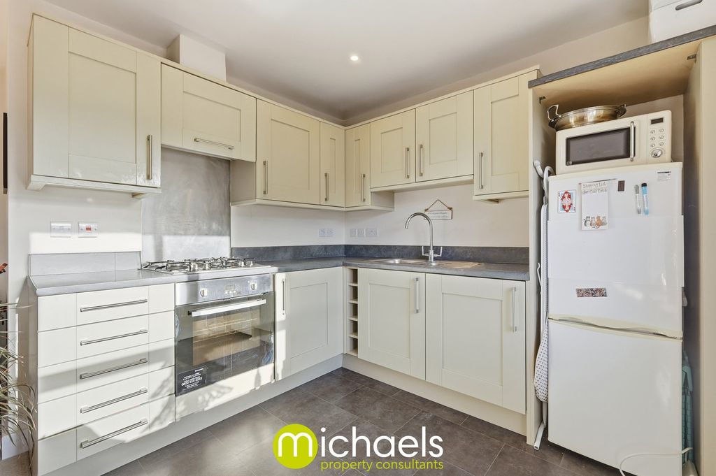 Property photo 3 of 13