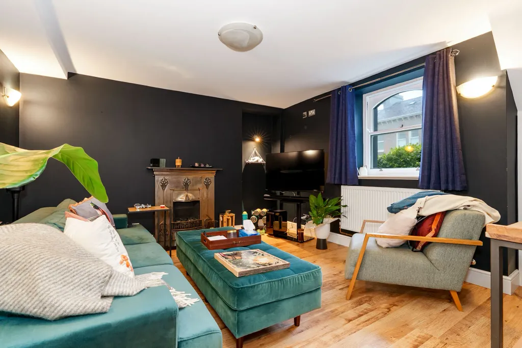 Property photo 3 of 16