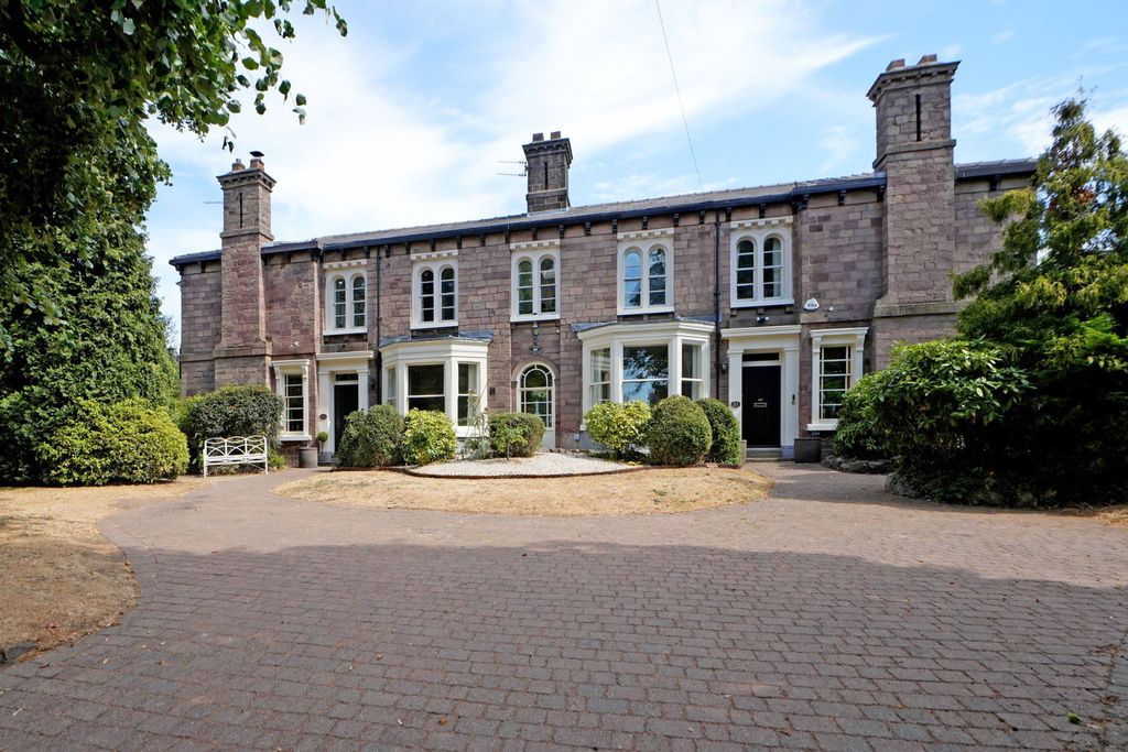 Property photo 1 of 73