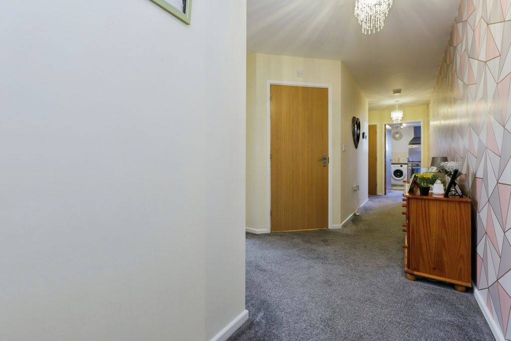 Property photo 2 of 21 Photo