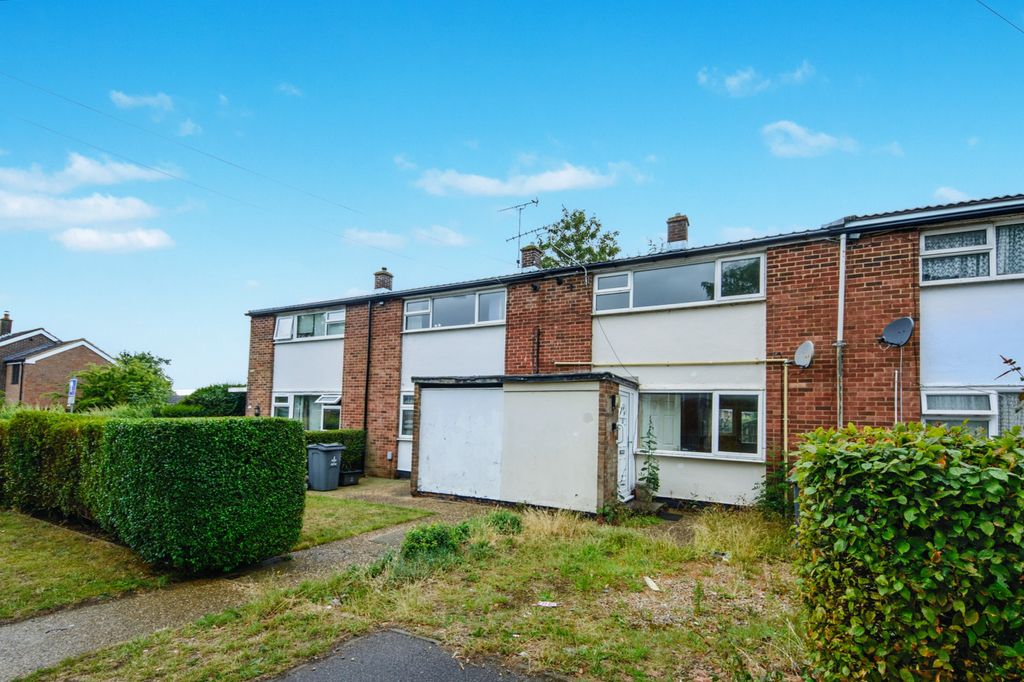 Property photo 1 of 14 54 The Willows, Stevenage, Hertfordshire, Sg2 8Ap