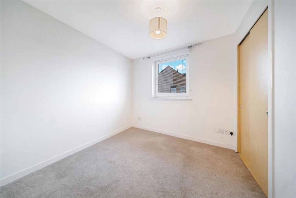 Additional image 15 of 2 bed flat for salePark Road, Hamilton, South Lanarkshire ML3