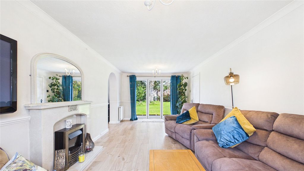 Property photo 3 of 16 Picture 3