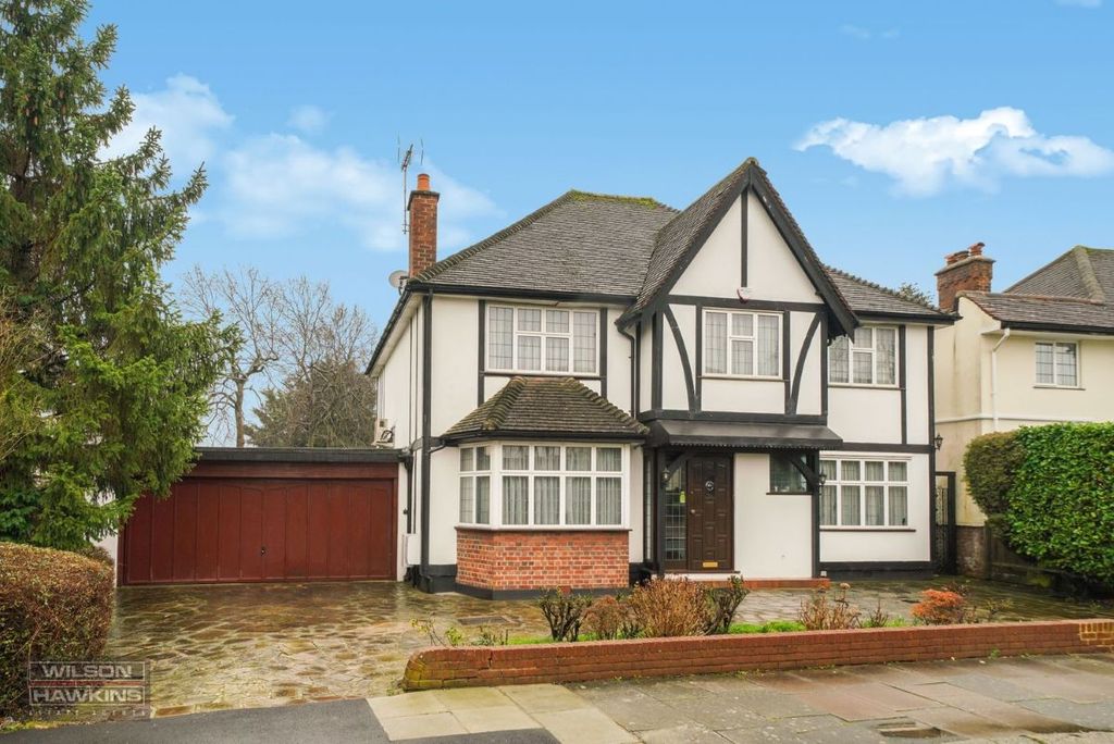 Property photo 1 of 17