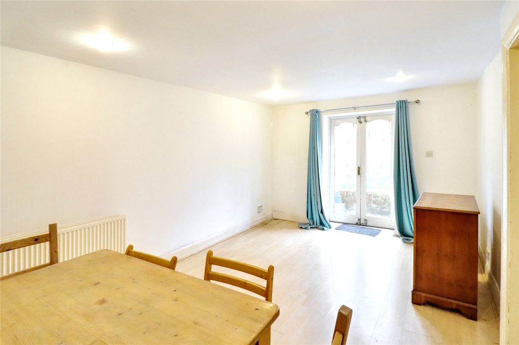 Property photo 2 of 14 Picture No. 03
