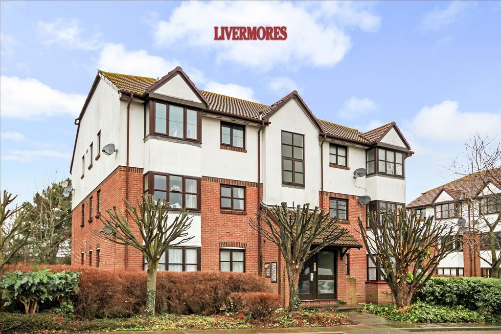 Property photo 1 of 8 12 Bishops Courtdp.Jpg