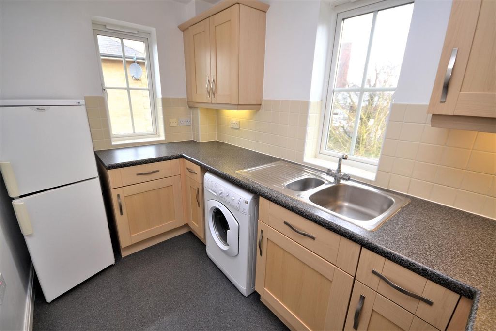 Property photo 3 of 7 Kitchen View 1