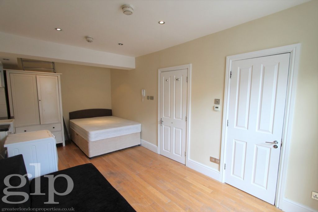 Property photo 2 of 12 2484782
