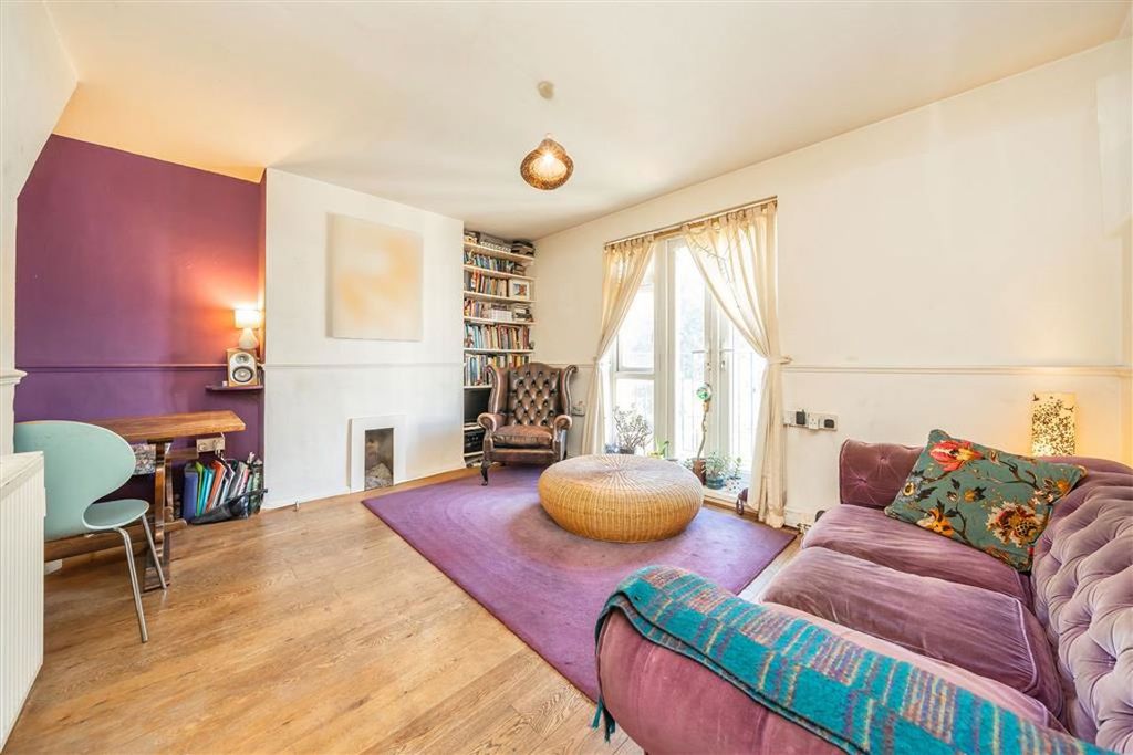 Property photo 2 of 8