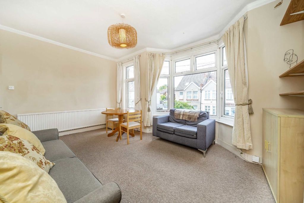 Property photo 2 of 3