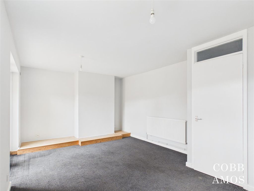 Property photo 3 of 18 Cam03722G0-Pr0135-Still001.Jpg