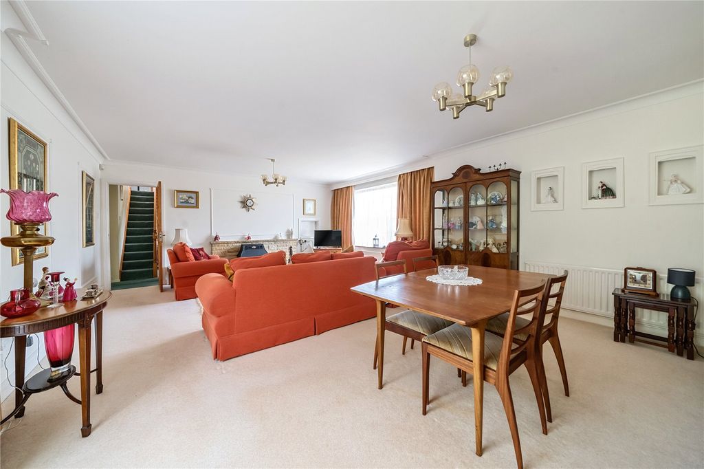 Property photo 2 of 19 Picture No. 25