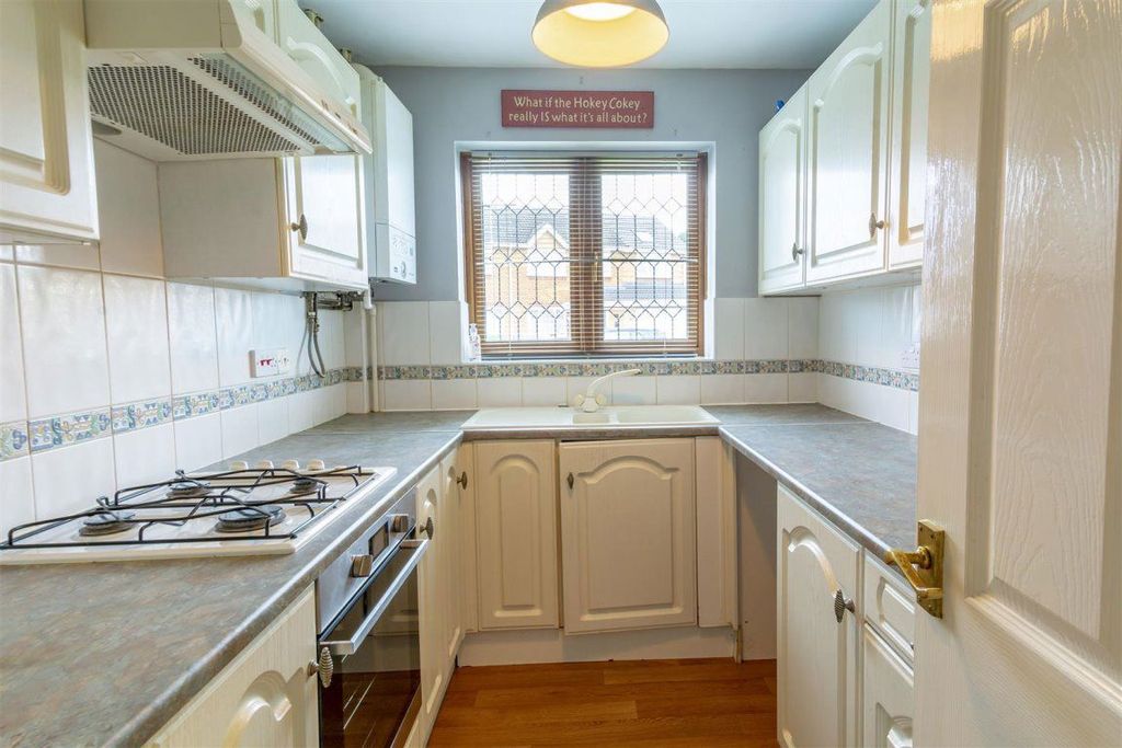 Property photo 3 of 11