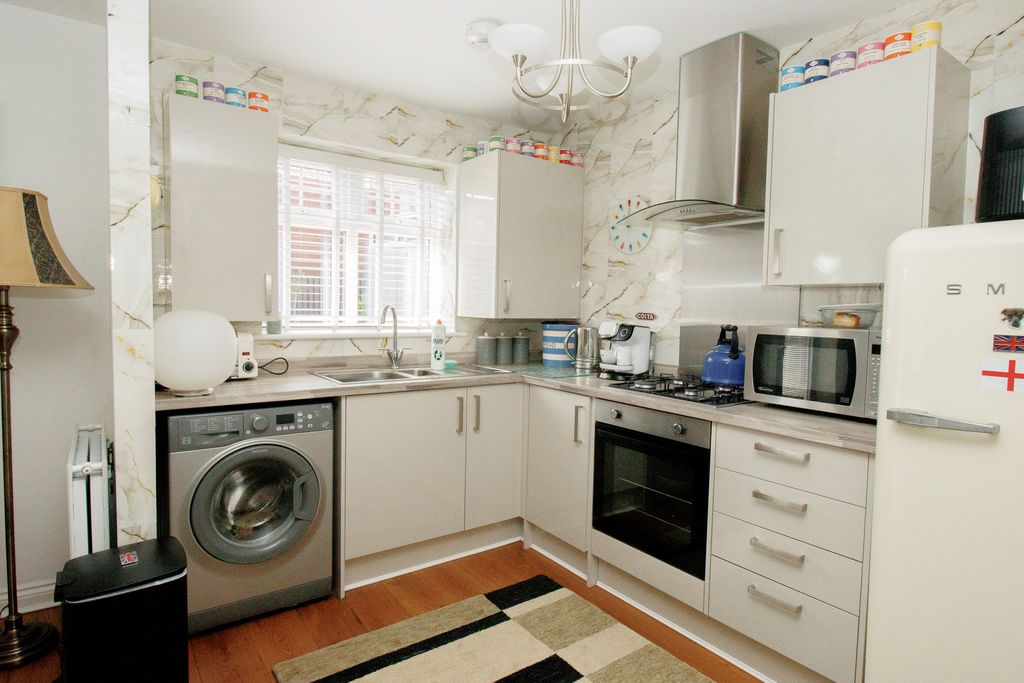 Property photo 2 of 14