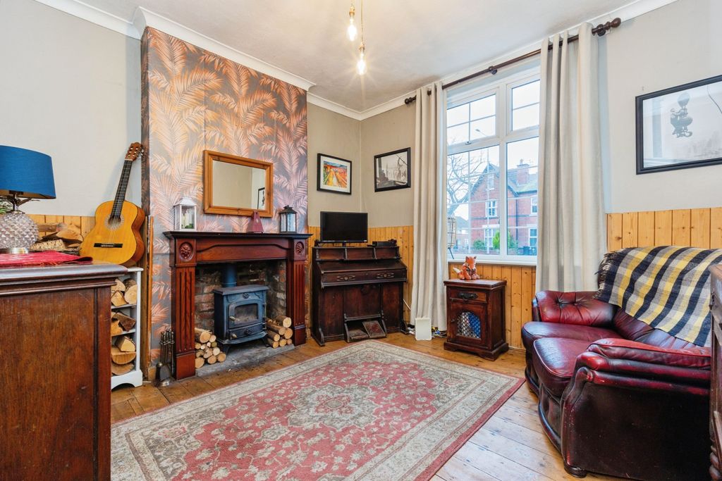 Property photo 2 of 17 Photography