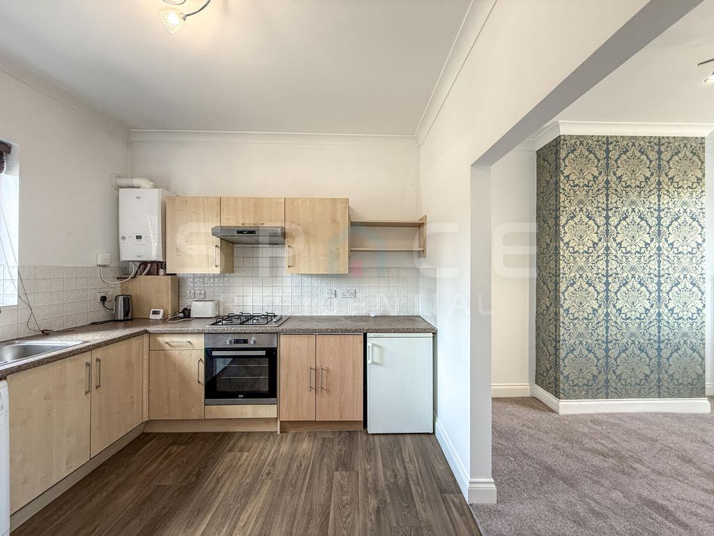 Property photo 1 of 21 Kitchen