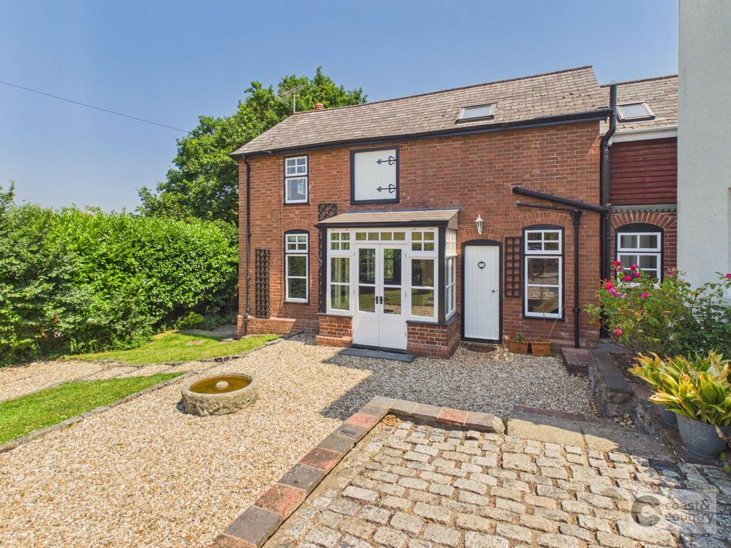 Property photo 1 of 40