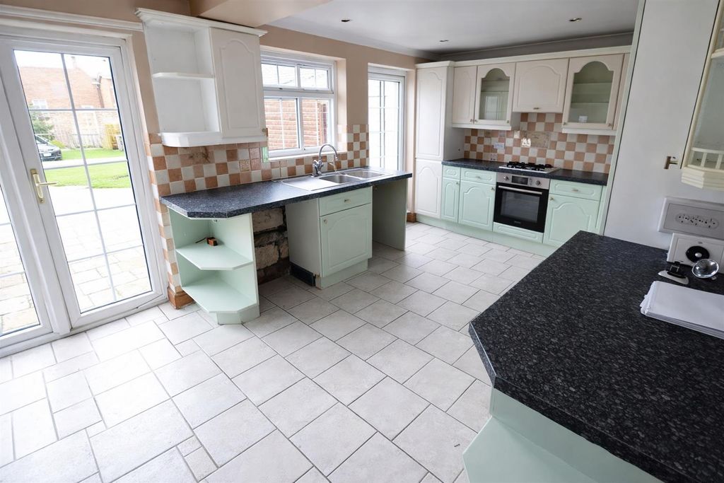 Property photo 2 of 14 Cca57cc2-Ea3c-4725-B91B-4Fec0604E58c.Png