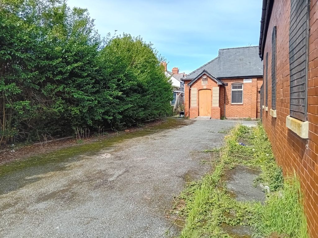 Property photo 2 of 4