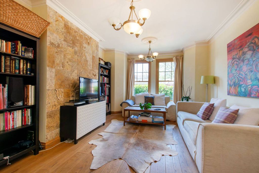 Property photo 2 of 11