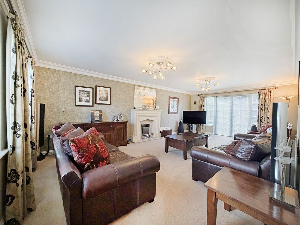 Property photo 2 of 42
