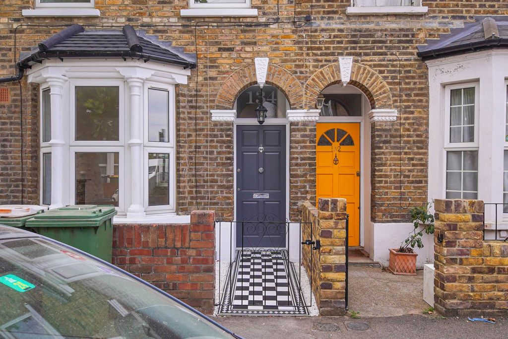 Property photo 1 of 26