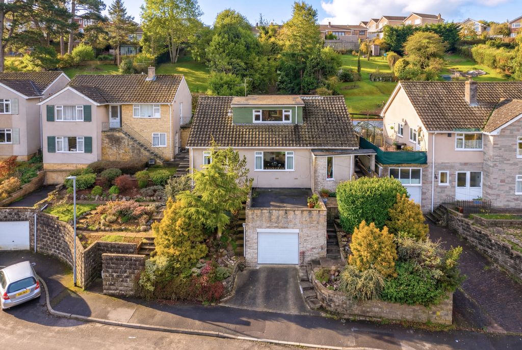 Property photo 1 of 29 4Â Bedroom Detached For Sale